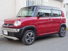 ワンズアームズのスタッフは国家資格整備士です。自社整備工場完備で、仕入れから販売、買取、修理、アフターフォローまで国家資格整備士が行い、良質安心な車両を安価にご提供出来るよう、日々、努力しております。