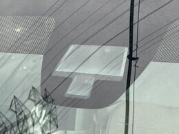 【スズキ　セーフティサポート】走行中に前方の車両等を認識し、衝突しそうな時は警報とブレーキで衝突回避と被害軽減をアシスト。より安全にドライブをお楽しみいただけます。