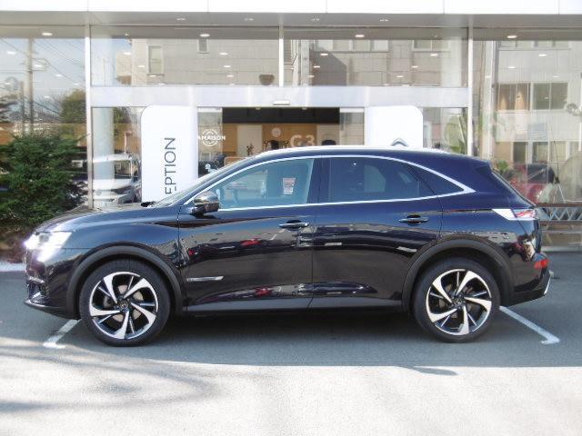 最新のテクノロジーを搭載した美しいSUV