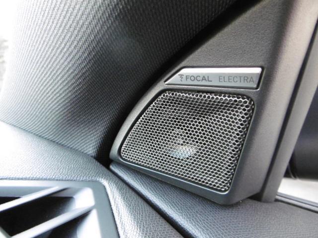 FOCALサウンドシステムは室内に14個のスピーカーユニットを配置。臨場感あふれるリスニング体験をもたらします。