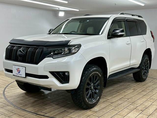 お車ご成約時の付帯率は驚きの90％OVER。GOOD　SPEED自慢のスーパーガラスコーティング。見違えるほどの輝きを放ち、納車後のメンテナンスも楽々。是非一度お試し下さい。