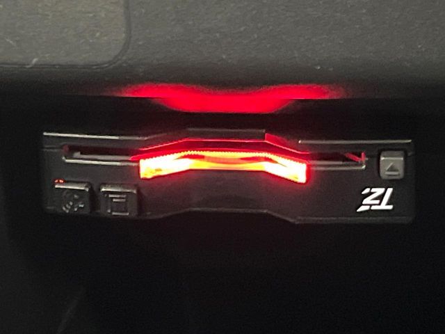【ETC】高速道路の料金所をストレスなく通過！話題のスポットやサービスエリアに多い「スマートIC」利用時は必須のアイテムです。当店でセットアップを実施、ご納車当日からすぐにご利用いただけます！