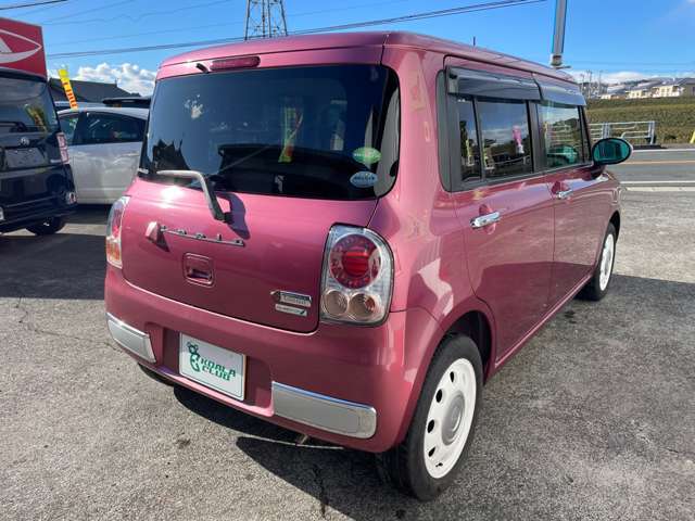 「ダイハツピット店」「自社認証工場完備」「日本中古自動車販売協会加盟店」