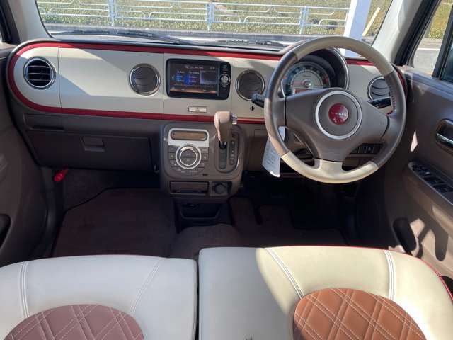 お手頃の軽自動車・ご家族向けのミニバン多数取り揃えております。