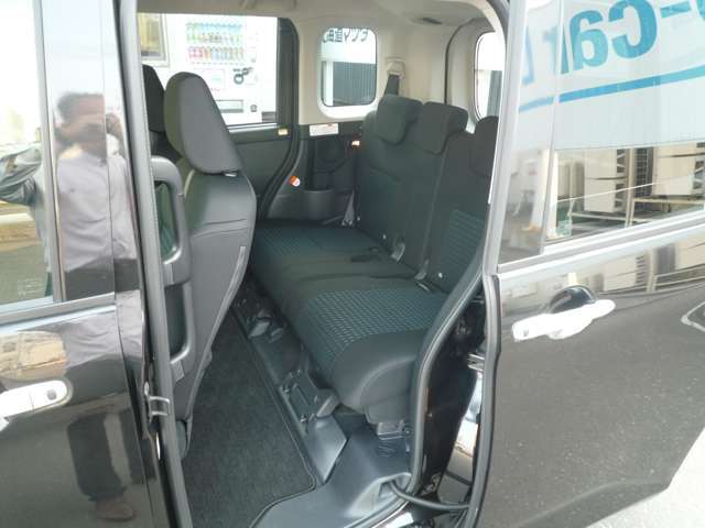 ■一台一台丁寧な整備をこころがけております♪■当店展示車輌は全て車検整備はもちろん、車検残のあるお車でも、当店自慢の熱い整備スタッフが点検整備をしっかり完了させてからお客様へお渡し致します♪