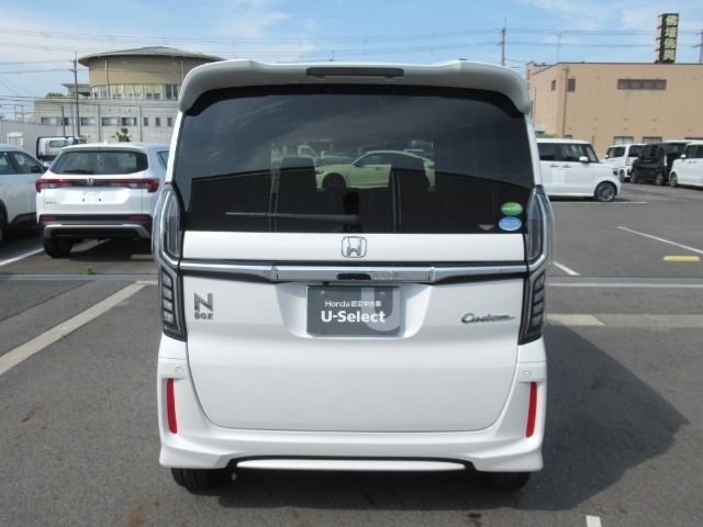 【全般】車両の年式や距離からは判断できない、内装・外装の状態や修理歴などが確認できる『車両状態証明書』をご用意しております。