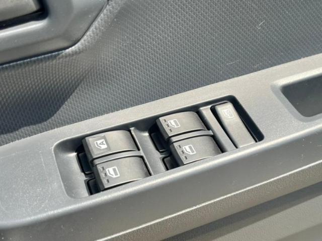 国産車から輸入車まで多様なお客様のニーズのお応えできるように、全国規模で豊富な在庫展開！車のことならWECARSへ！