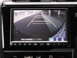 ◆バックカメラ◆リバースにするだけで映ります、後方の安全確認や、狭い駐車場での車庫入れ、雨の日や夜間など視界の悪い時に便利です！安全にバックする為には欠かせない装備です。