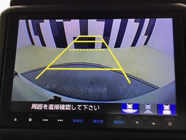 バックカメラ付きで後方の確認も安心です！スムーズな駐車・車庫入れをサポートいたします！
