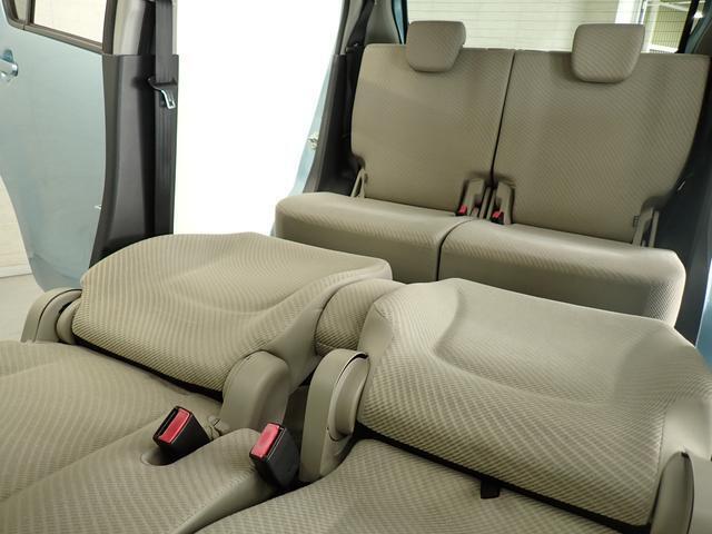 シートアレンジ多彩です。足を伸ばしてゆっくり休憩できる　広々車内です。