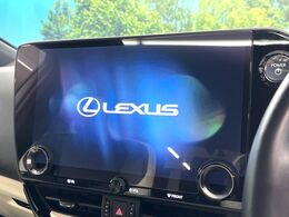 【14インチディスプレイオーディオ】画面内にオーディオ操作はもちろん、空調の調整機能なども盛り込んだ多機能なディスプレイオーディオです！スマートフォン連携はもちろん、車載ナビもお使いいただけます♪