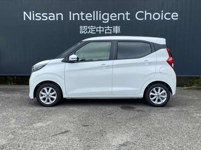 デイズの横からの画像になります。当店は全車　整備・保証付なので安心してご検討頂けます。