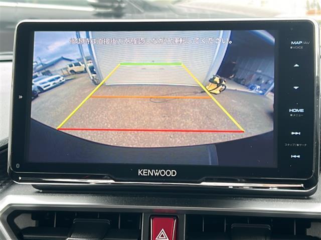 【バックモニター】後ろのカメラの映像がモニターに映し出されるので、後方の見えない死角や、障害物との距離感などもしっかり安全確認することができます！