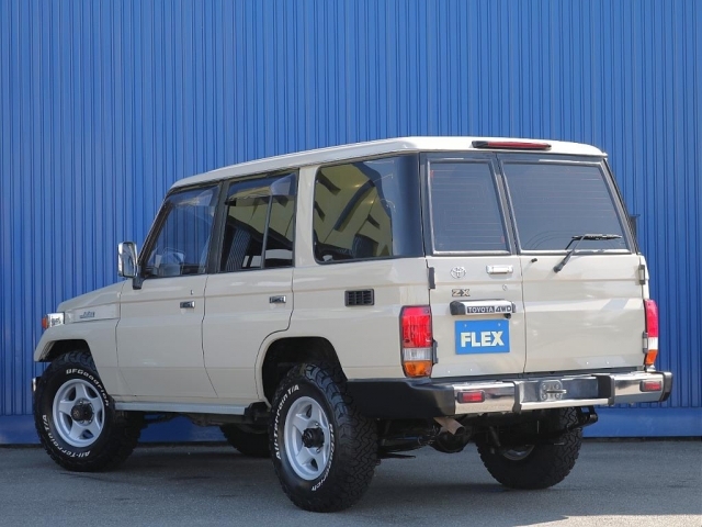 FLEXランクル/ハイエース専門店 国道8号線沿い 全車保証付帯可能となります！
