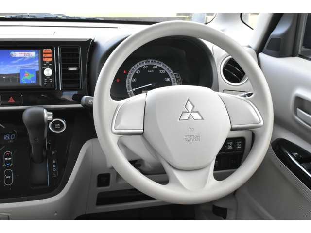 【納車をお急ぎのお客様】どうしてもすぐにお車が必要なお客様には代車をご用意させていただきます。お電話にて事前にお申し付けください。※お支払いがお済のお客様に限ります。