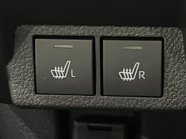 【シートヒーター】寒い日に重宝するシートヒーター！エアコンより早く温まってくれるので寒がりの人も安心ですね♪エアコンの温風は乾燥するから苦手、という方にもをおすすめです。