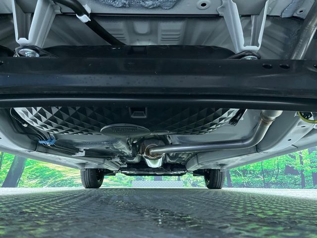 下回りがきれいなうちに、防錆加工の施工がオススメ。降雪地域はもちろん、沿岸部にお住いの方や、趣味でマリン・ウィンタースポーツをされる方にご好評いただいております。