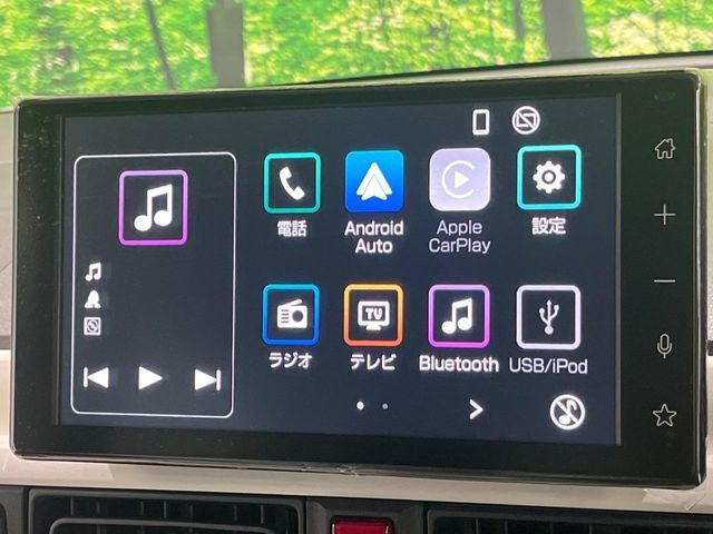 【9型ディスプレイオーディオ】お手持ちのスマートフォンとの連携で、ナビや音楽再生など各種アプリを使用可能。スマホに近い感覚でお使いいただけます♪