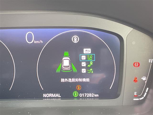 【スピードメーター】『スピードメーター』の画像になります。メーターがシンプルで見やすく運転しやすいですね！