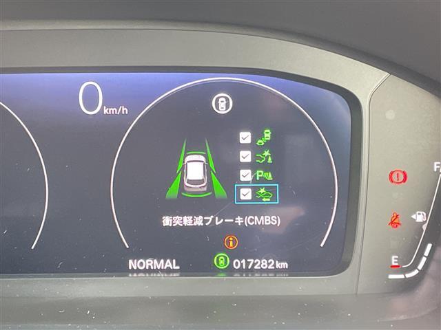 【スピードメーター】『スピードメーター』の画像になります。メーターがシンプルで見やすく運転しやすいですね！