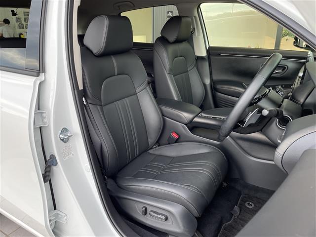 【運転席】『運転席周辺』の画像になります。写真の内容に関してご不明点、ご質問等がございましたらお気軽にガリバー店舗までお問い合わせください。