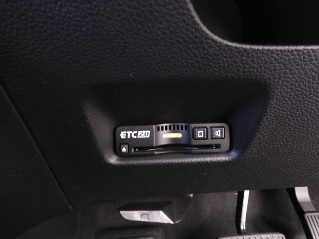 今や必需品の◆ETC車載器　装備車◆　有料道路を利用する際にスムースに通過でき、わずらわしい料金支払いから開放されます！
