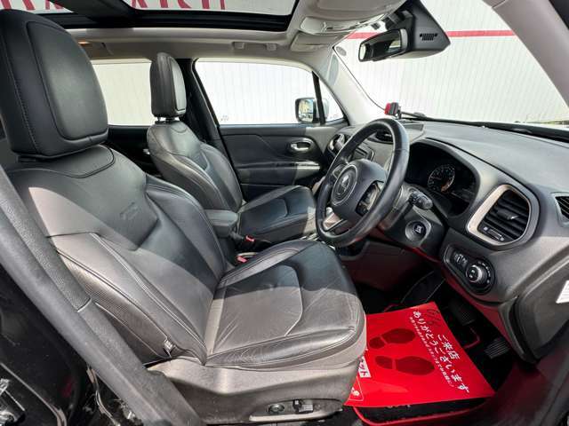 運転席シート廻りは使用感も少なく、良好な状態となっています。丁寧に使われていたことがよくわかります。
