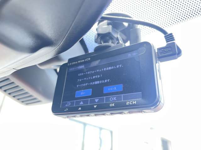 話題のドライブレコーダー（社外品）付！もしもの時やあおり運転の証拠映像は自分の身を守る為にも必要ですね！