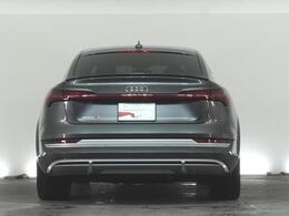 当店はアウディフォルクスワーゲンリテールジャパンの取扱車両でしたら、どちらの店舗のお車でもお取り寄せ可能です。