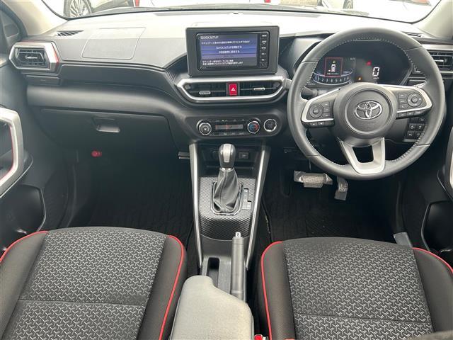 【インパネ全体】全方位で視界が広く、高い目線で運転もしやすいです！