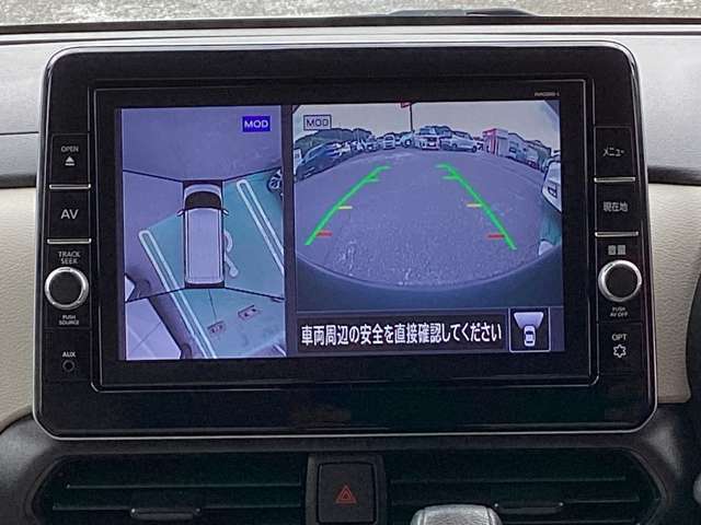 アラウンドビューモニターは車庫入れの強い味方となってくれます。上から車を見下ろすように視ることで、駐車場枠内にビシッと真っ直ぐ停めれます！☆一度使ったらわかって頂けます☆