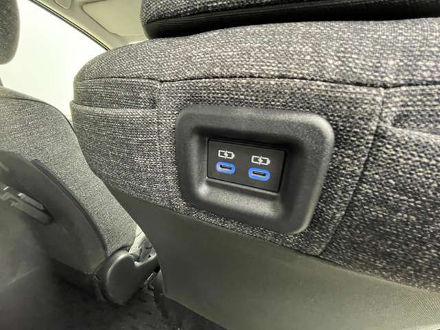 店舗にて現車の確認もいただけますので、お電話で在庫のご確認の上是非ご来店くださいませ！！！