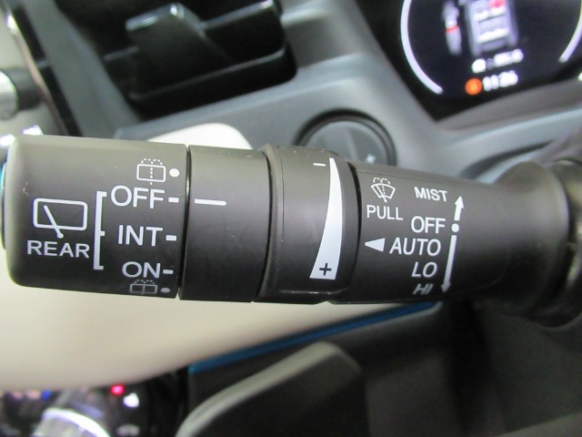 当店展示車両は全車、車内徹底クリーニング済できれいですよ☆ぜひご来店の上ご確認ください☆