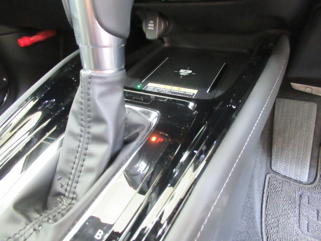 当店展示車両は全車、車内徹底クリーニング済できれいですよ☆ぜひご来店の上ご確認ください☆