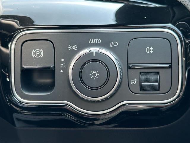 【　オートライト　】オートライトなのでライトの点け忘れを気にすることなく運転が出来ます♪