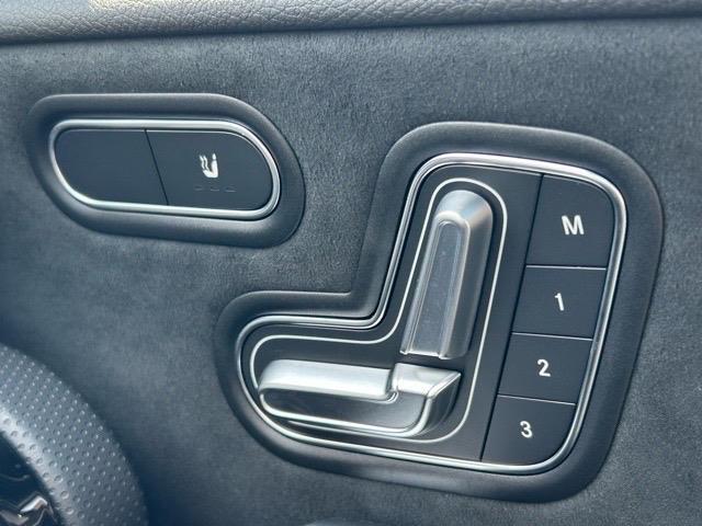 【シートメモリー】運転を交代するたびに、いちいち合わせ直すのは面倒、急いでいるときに直し忘れていたりすると、危ないことも。