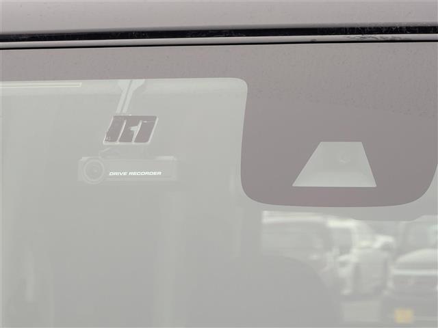 ◆【ドライブレコーダー】映像・音声などの運転中の記録を残します。事故などを起こした起こされた時の証拠になりえますので、もしも時でも安心ですね。