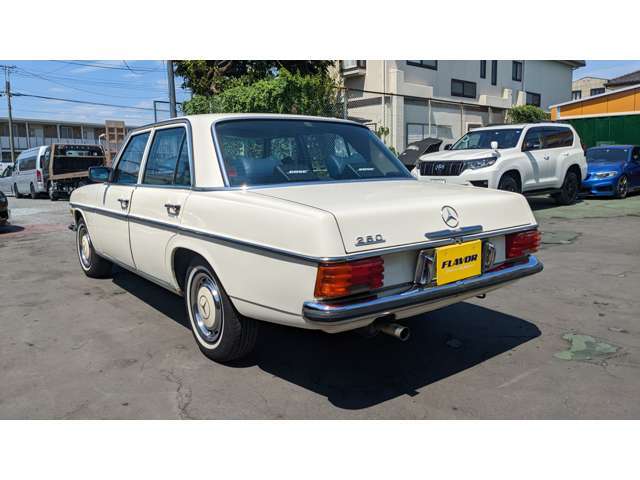 メルセデス・ベンツ ミディアムクラス W114 250 クーラー付 社外