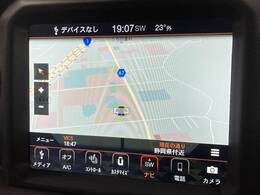 【純正ナビ】一体感のあるナビは、高級感ある車内を演出してくれます。Bluetooth再生などオーディオ機能も充実しておりますので、運転もより楽しめます♪