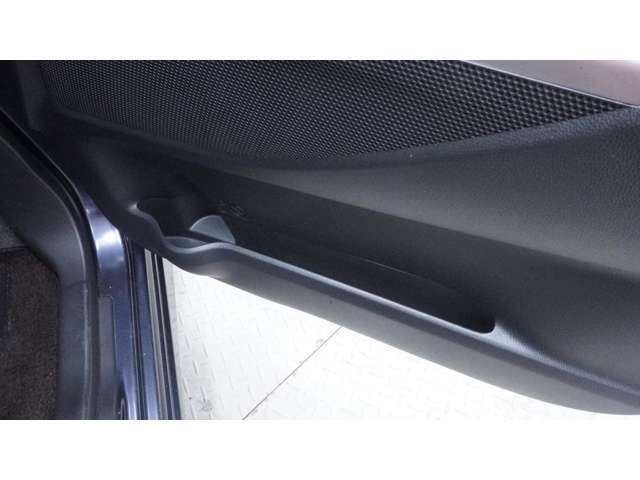 全てが当社で完結します！軽モールは、トータルカーサポート店です。保険屋さんへのお電話や修理、保険更新や車検、めんどうな手続きまで全ておまかせください。