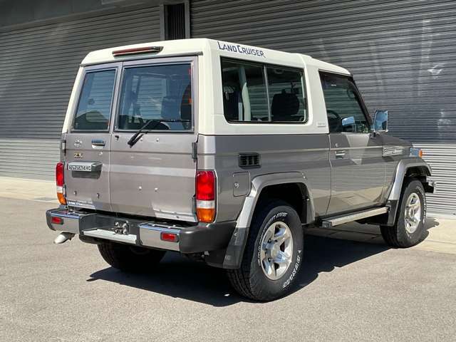 FRP製カボチャ トヨタ ランドクルーザー70 4.2 ZX FRPトップ ディーゼル 4WD の