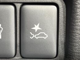 【三菱e-Assist】走行中に前方の車両等を認識し、衝突しそうな時は警報とブレーキで衝突回避と被害軽減をアシスト。より安全にドライブをお楽しみいただけます。