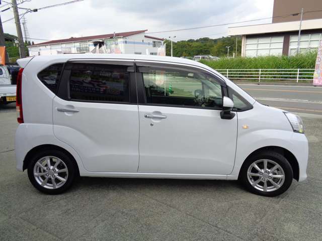 ★オートエアコン★運転席シートヒーター★アイドリングストップ★LEDヘッドライト★オートハイビーム★ライトレベライザー★スマートキー★プッシュスタート★電動格納ミラー★バイザー★マット