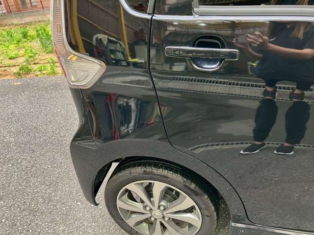 第三者機関による車両検査を実施しております。出来るだけ安心安全の車両状態でお客様に納車できるよう心掛けております。