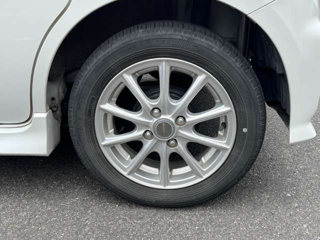 当店は、直接前オーナー様から買取致しました車両を流通コストを掛けずにダイレクトで販売！だから安いんです！気になるクルアがありましたらお気軽にアップル名張店！電話番号0066-9711-965015まで！