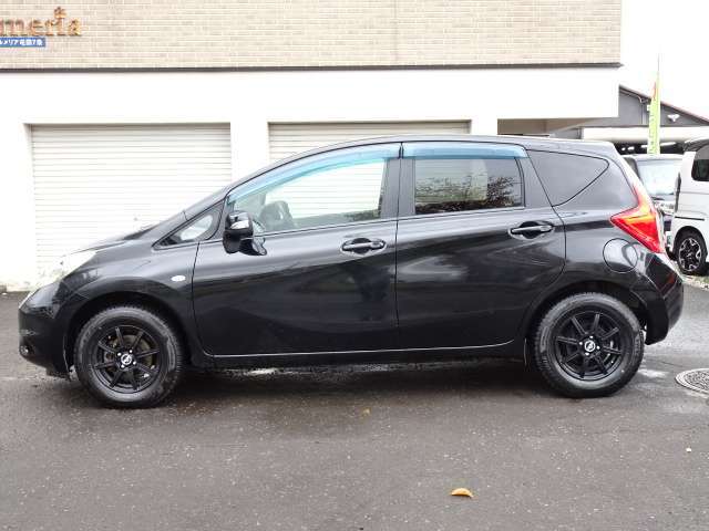 入庫した際に検査（AIS検査）を行いメーター不正や修復歴の有無、キズやサビ等細かくチェックしてから店頭に並んでおりますので、安心して購入頂けると考えております。