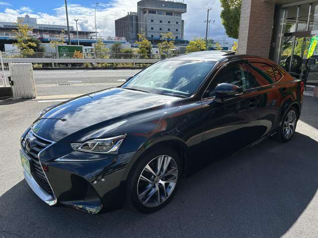 在庫確認や車両の状況等はお気軽にお電話下さいませ。