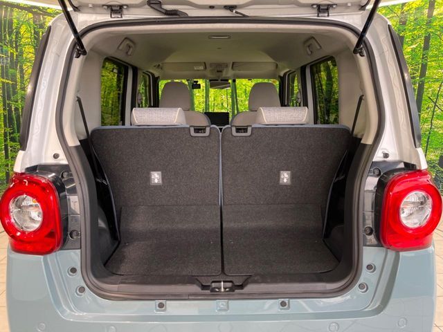 普段のお買い物や通勤、送迎等に十分な荷室スペースを確保しております。セカンドシートを倒すと、大きな荷物の積載も可能です♪
