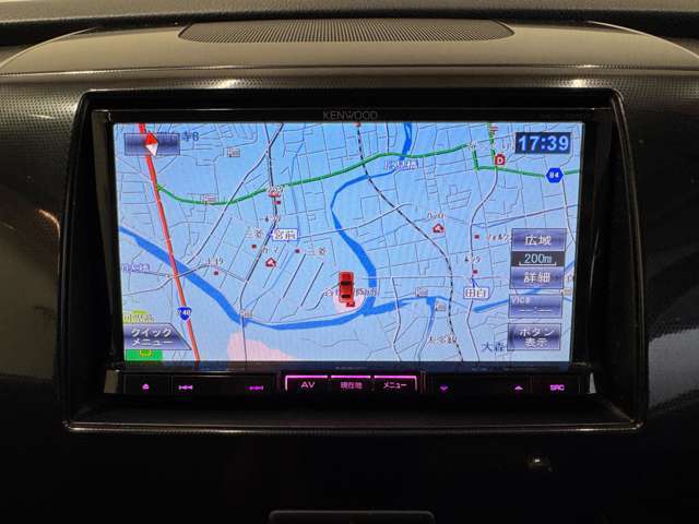 【ナビ】とても見やすくなっております♪お客様を安心にご案内してくれます！オーディオ機能も充実しておりますのでドライブを快適にしてくれますよ！