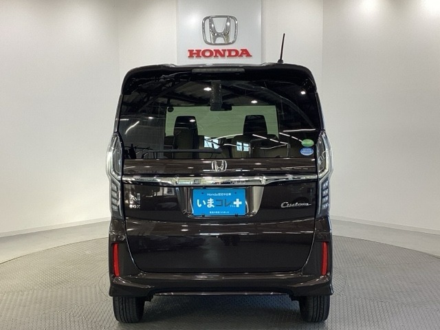 【Honda認定中古車 U-Select】　は3つの安心をお約束します。　1　Hondaのプロが整備した安心。 2　第三者機関がチェックした安心。　3　購入後もHondaが保証する安心。
